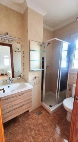 Chalet pareado en calle Ebro