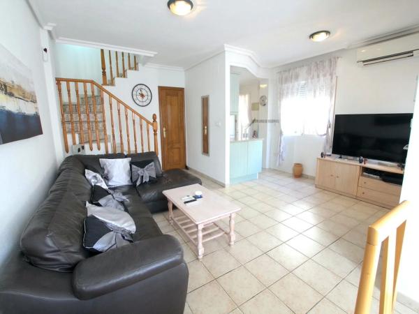 Chalet adosado en calle Picasso