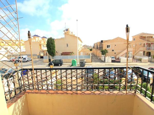 Chalet adosado en calle Picasso