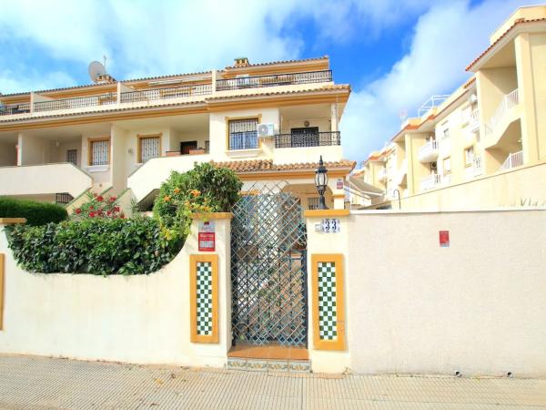 Chalet adosado en calle Picasso