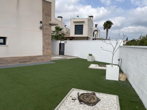 Chalet en Barrio Lomas de Cabo Roig-Los Dolses