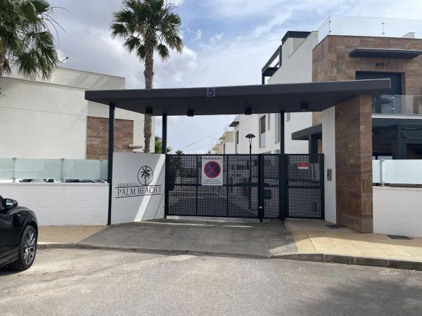 Chalet en Barrio Lomas de Cabo Roig-Los Dolses