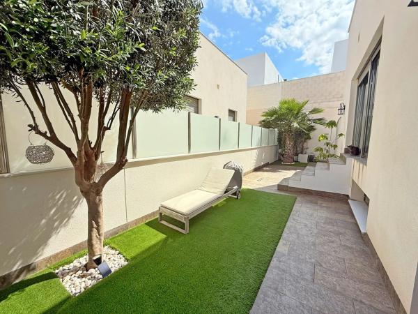 Casa independiente en calle Picasso, 23