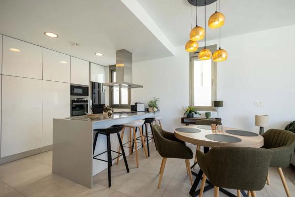 Chalet pareado en calle la Traviata