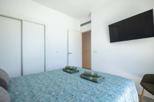 Chalet pareado en calle la Traviata