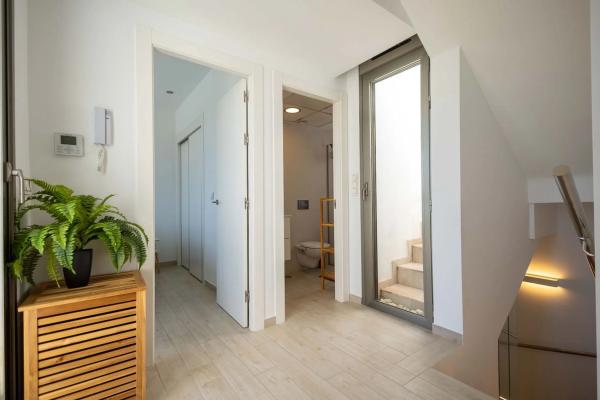 Chalet pareado en calle la Traviata