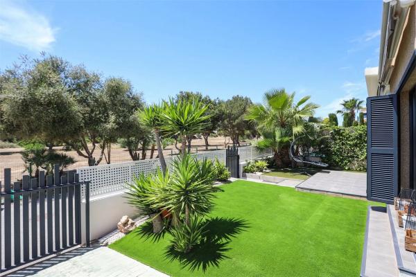 Casa independiente en calle del Rocío