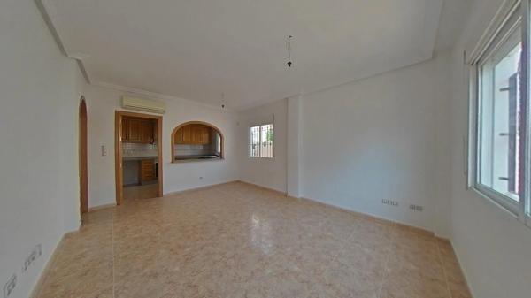 Chalet adosado en calle Clavo