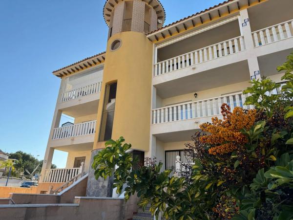 Piso en calle Castillo de la Atalaya s/n