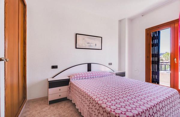 Chalet pareado en calle Nicolás de Bussi, 4