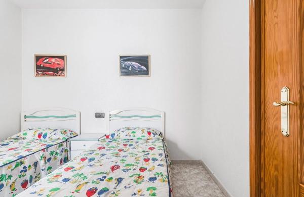 Chalet pareado en calle Nicolás de Bussi, 4