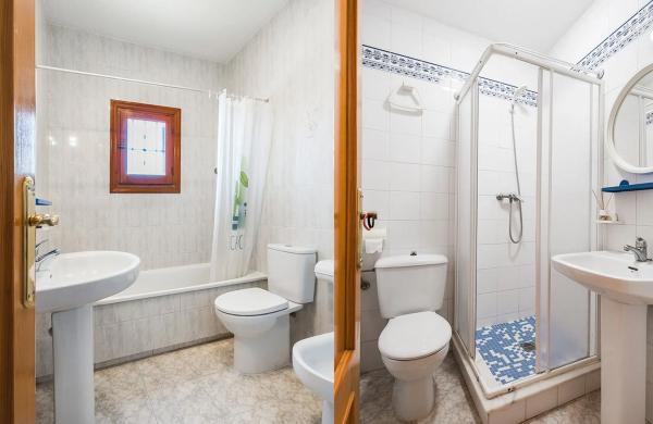 Chalet pareado en calle Nicolás de Bussi, 4