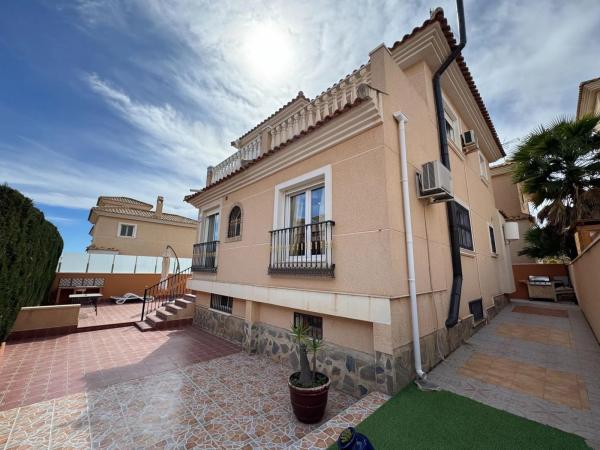 Casa independiente en calle Panticosa