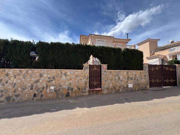 Casa independiente en calle Panticosa