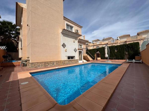 Casa independiente en calle Panticosa