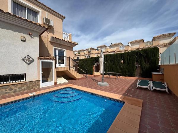 Casa independiente en calle Panticosa