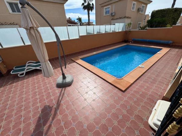 Casa independiente en calle Panticosa