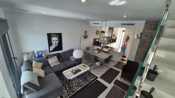 Chalet adosado en calle la Parranda s/n