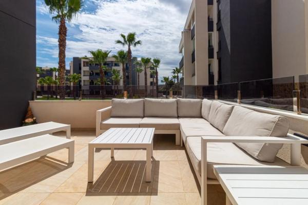 Piso en calle Lagos de Covadonga, 6