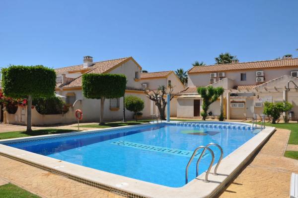 Chalet adosado en calle Aire, 8