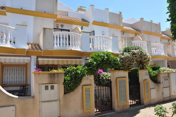 Chalet adosado en calle Aire, 8