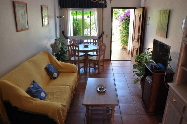 Chalet adosado en calle Aire, 8