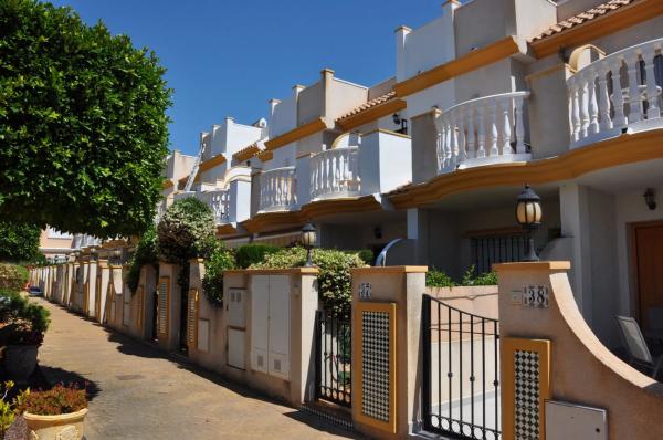 Chalet adosado en calle Aire, 8