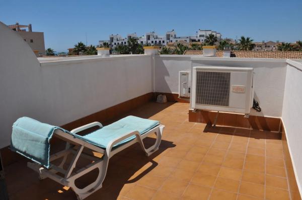 Chalet adosado en calle Aire, 8