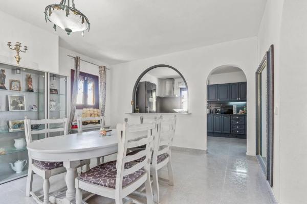 Casa independiente en calle Venezuela, 374