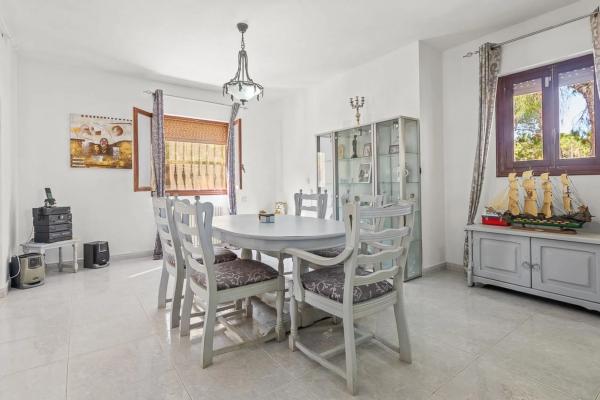 Casa independiente en calle Venezuela, 374