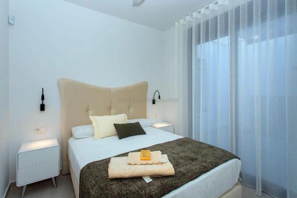 Chalet pareado en calle Caleta