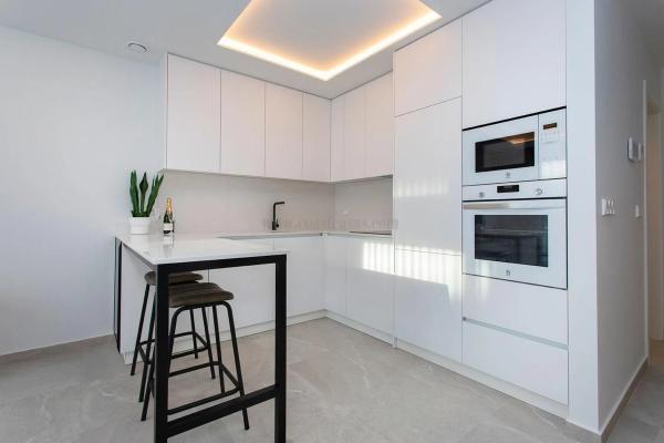 Chalet pareado en calle Caleta