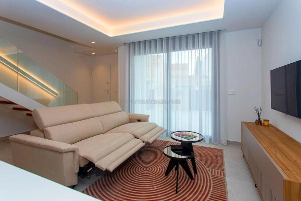 Chalet pareado en calle Caleta