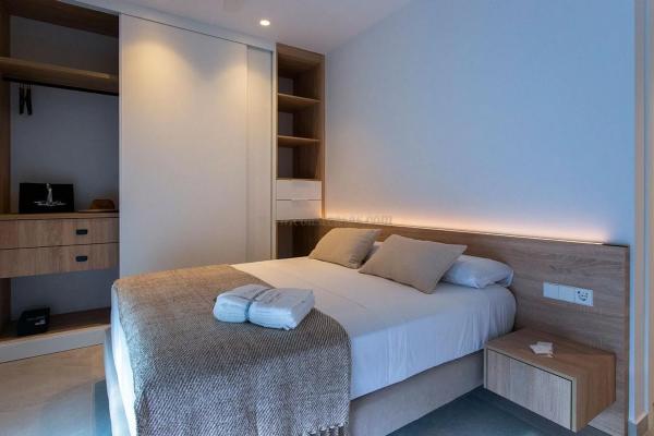 Chalet pareado en calle Caleta