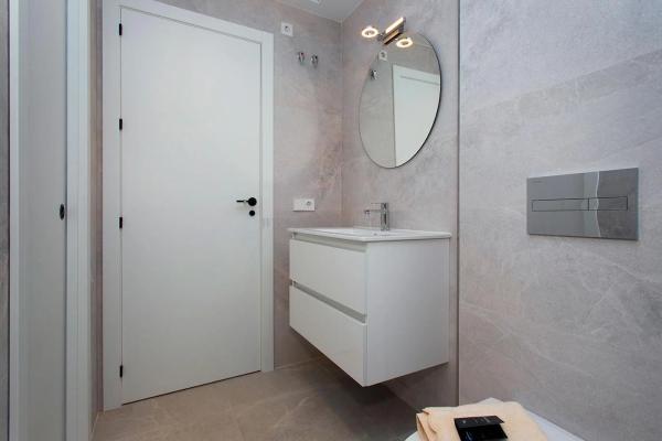 Chalet pareado en calle Caleta