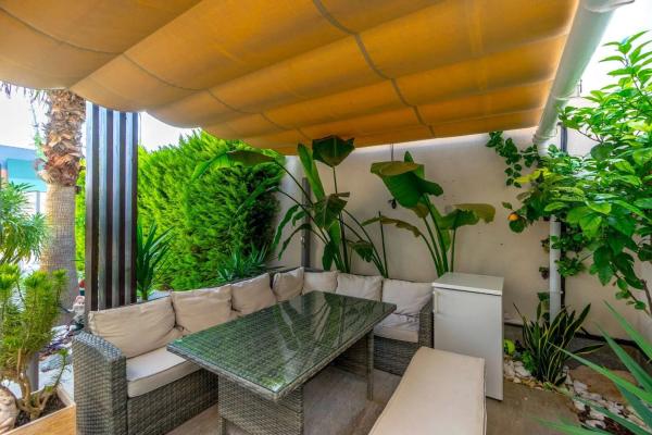 Chalet adosado en calle Andrómeda