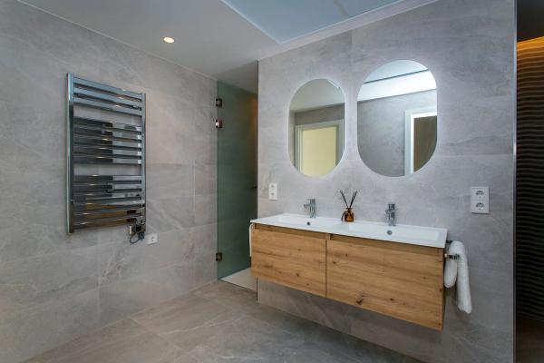 Chalet adosado en calle Caleta, 2