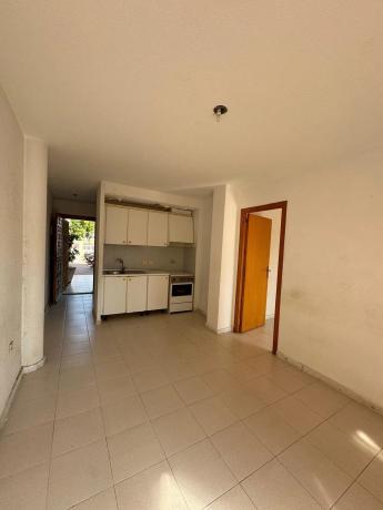 Piso en calle Alcarria, 6