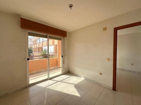 Piso en calle Alcarria, 6