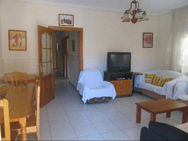 Chalet adosado en calle Caleta, 24