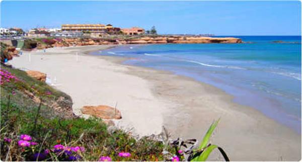 Chalet adosado en calle Caleta, 24