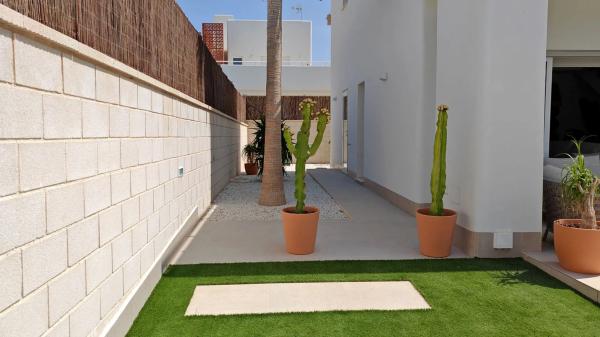 Casa independiente en calle Comunidad Castellano-Mancheg