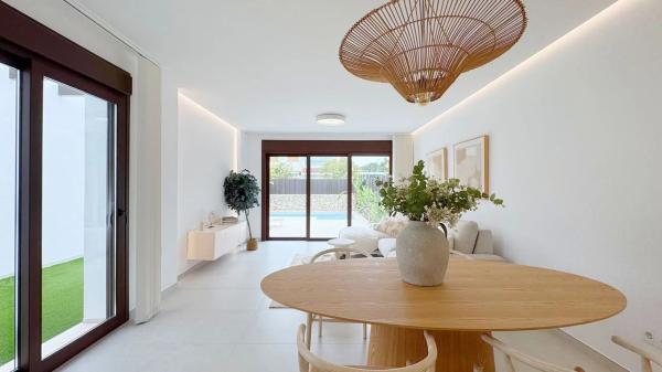 Casa independiente en calle Río Genil m P, 19