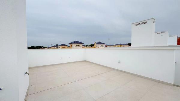 Casa independiente en calle Río Genil m P, 19