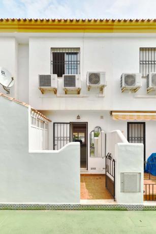 Chalet pareado en calle Río Seco