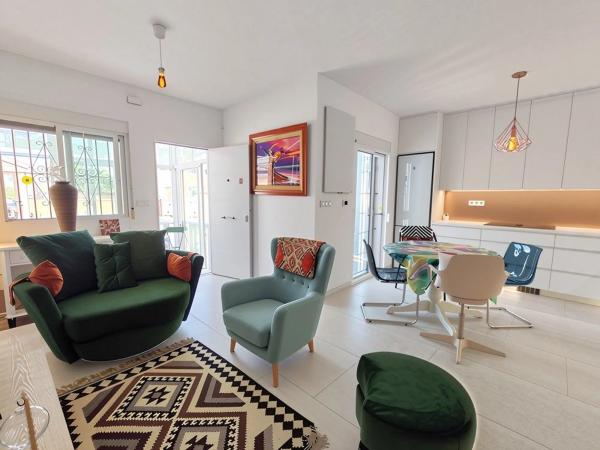 Chalet adosado en Residencial Oasis