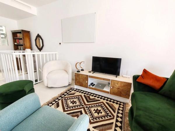 Chalet adosado en Residencial Oasis