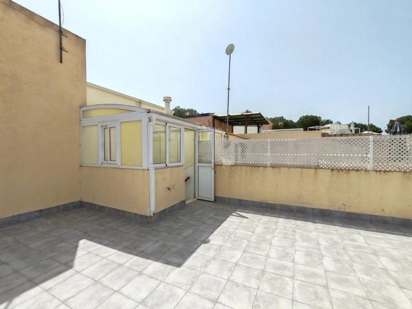 Chalet adosado en Residencial Oasis