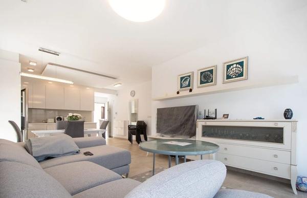 Ático en calle Veleta, 81