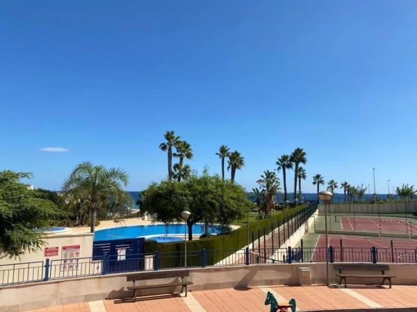 Piso en plaza de Mil Palmeras